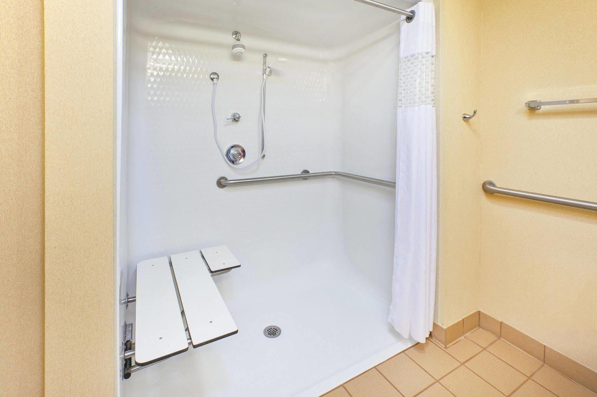 Hampton Inn Batavia Dış mekan fotoğraf